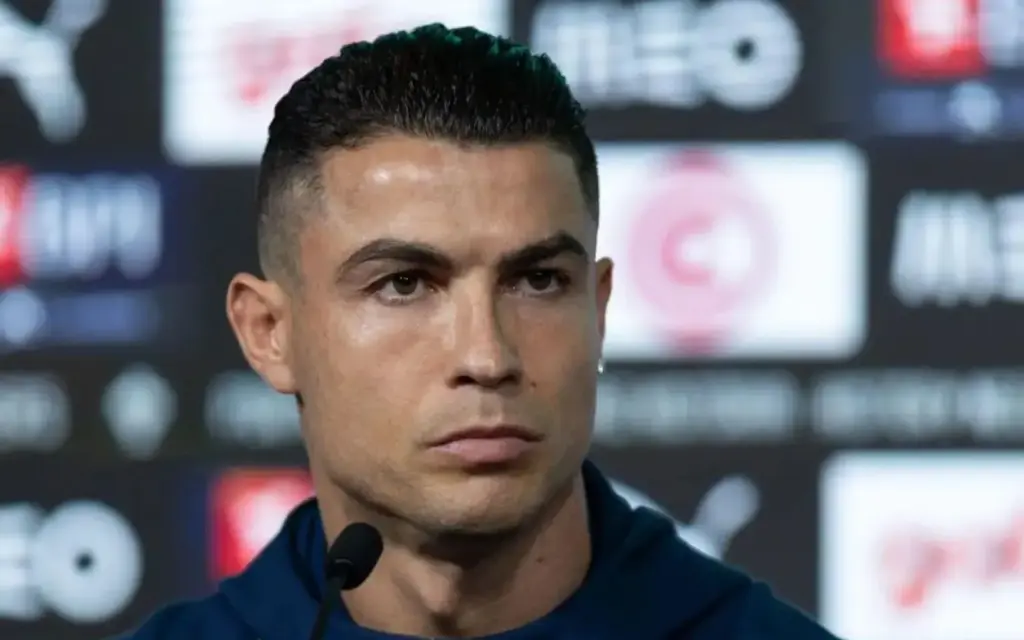 Christiano_ronaldo - کانن بت کریستین رونالدو در حال مصاحبه با چهره اخمو