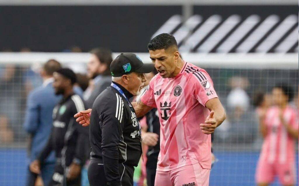 لوئیس_سوارز - کانن بت